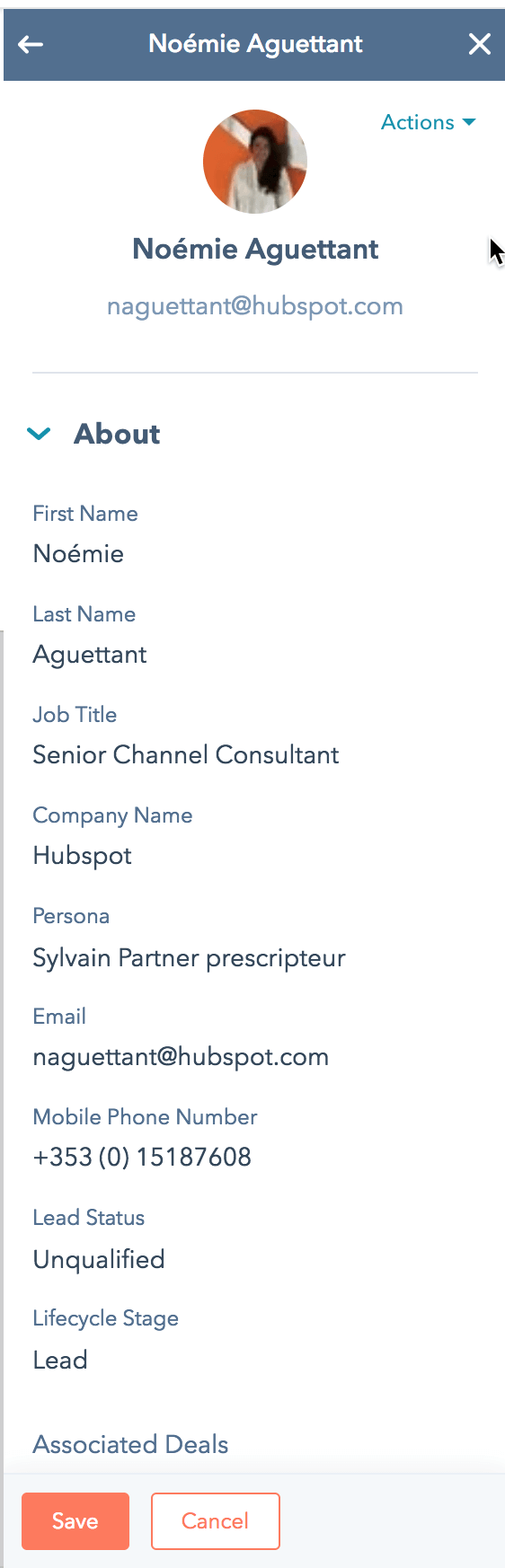 fiche contact HubSpot